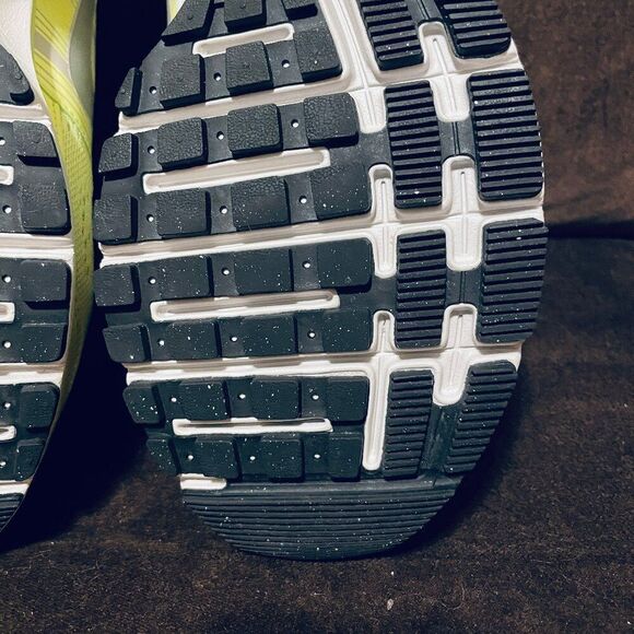 Nike Air Zoom Pegasus 29 Volt Yellow Black Running Sneaker 524950-701 9.5 US 43 - Picture 8 of 11